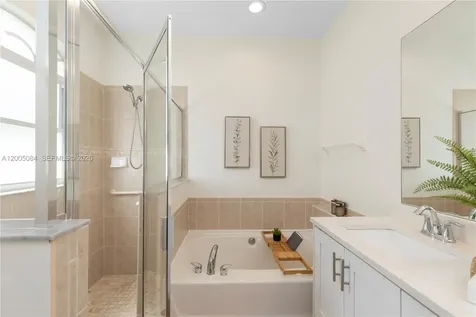 1896 Crestview Way Naples FL 34119