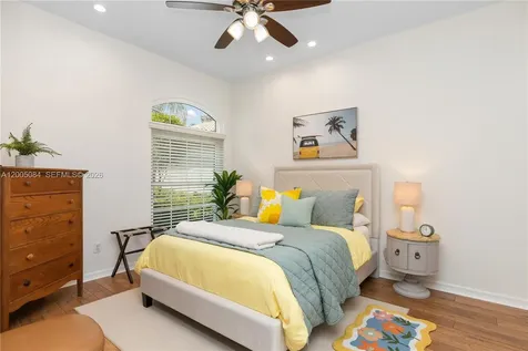1896 Crestview Way Naples FL 34119
