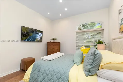 1896 Crestview Way Naples FL 34119