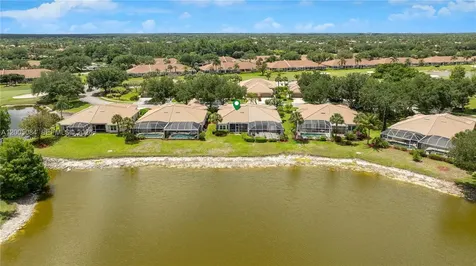 1896 Crestview Way Naples FL 34119