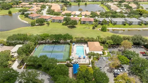 1896 Crestview Way Naples FL 34119