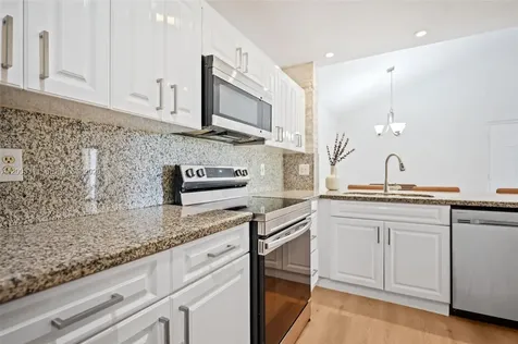 18880 NW 57th Avenue Hialeah FL 33015
