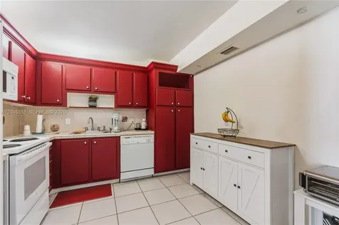2851 NE 183rd Street Aventura FL 33160