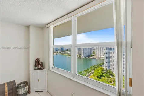 2851 NE 183rd Street Aventura FL 33160