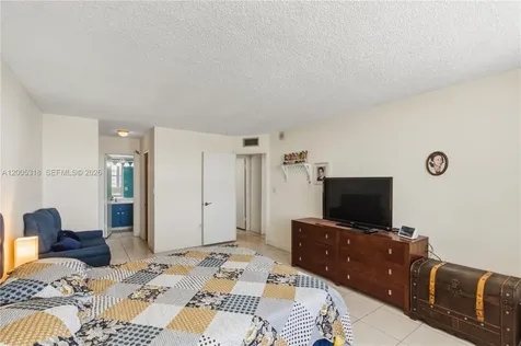 2851 NE 183rd Street Aventura FL 33160