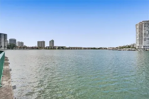 2851 NE 183rd Street Aventura FL 33160
