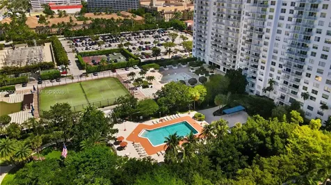 2851 NE 183rd Street Aventura FL 33160