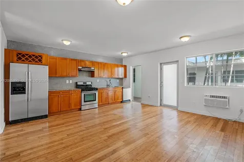 7950 Tatum Waterway Drive Miami Beach FL 33141