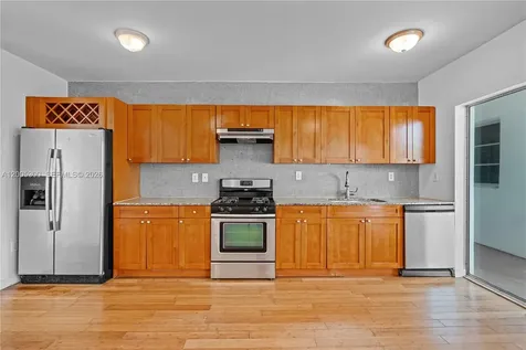 7950 Tatum Waterway Drive Miami Beach FL 33141