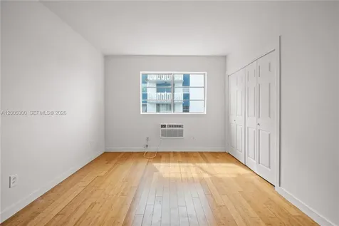 7950 Tatum Waterway Drive Miami Beach FL 33141