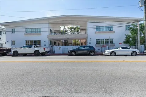 7950 Tatum Waterway Drive Miami Beach FL 33141