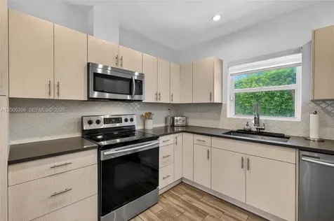 541 NW 109th Street Miami FL 33168