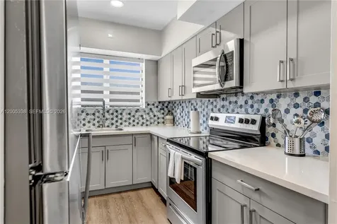 10006 E Bay Harbor Drive Bay Harbor Islands FL 33154