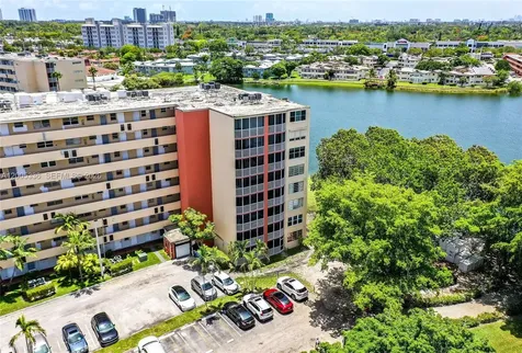 1750 NE 191st Street Miami FL 33179