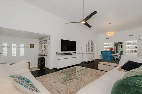 9048 Carlyle Avenue Surfside FL 33154