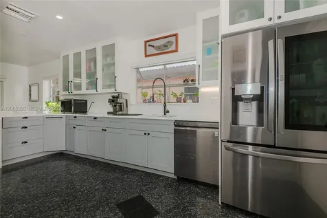 9048 Carlyle Avenue Surfside FL 33154