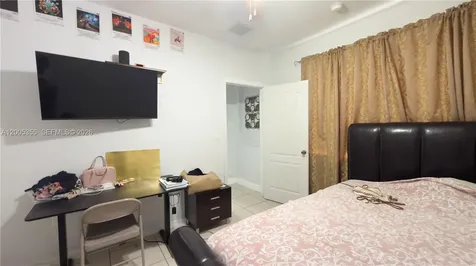 2180 SW 152nd Place Miami FL 33185