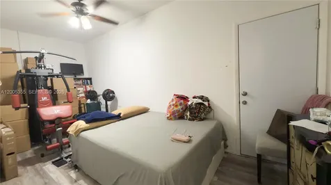 2180 SW 152nd Place Miami FL 33185