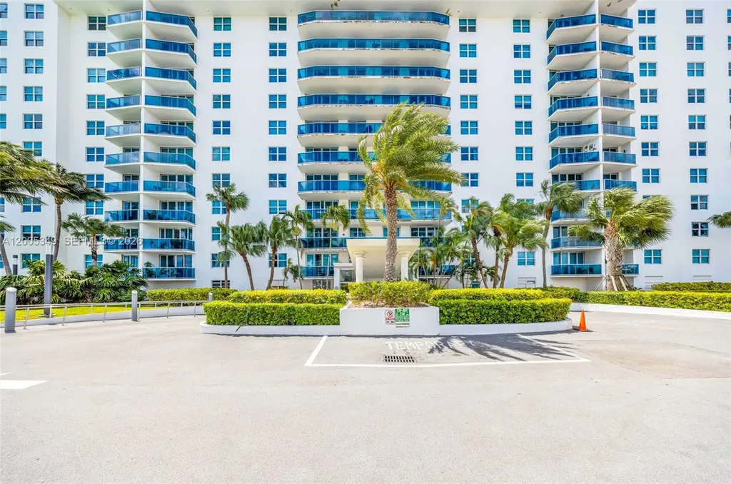 7501 E Treasure Drive North Bay Village FL 33141