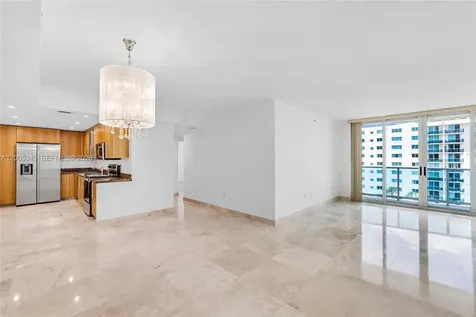 7501 E Treasure Drive North Bay Village FL 33141