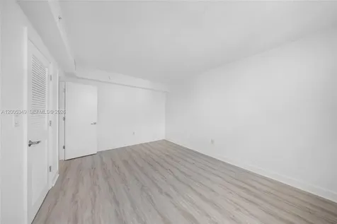 7501 E Treasure Drive North Bay Village FL 33141