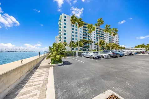7501 E Treasure Drive North Bay Village FL 33141