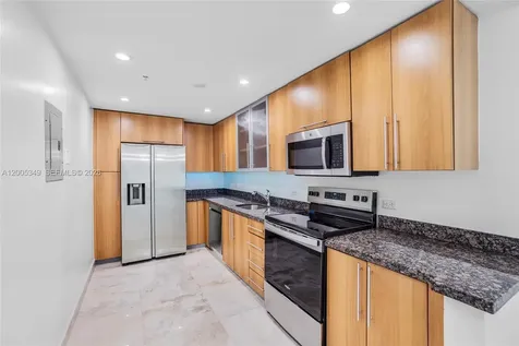 7501 E Treasure Drive North Bay Village FL 33141