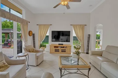 3911 SW 186th Avenue Miramar FL 33029