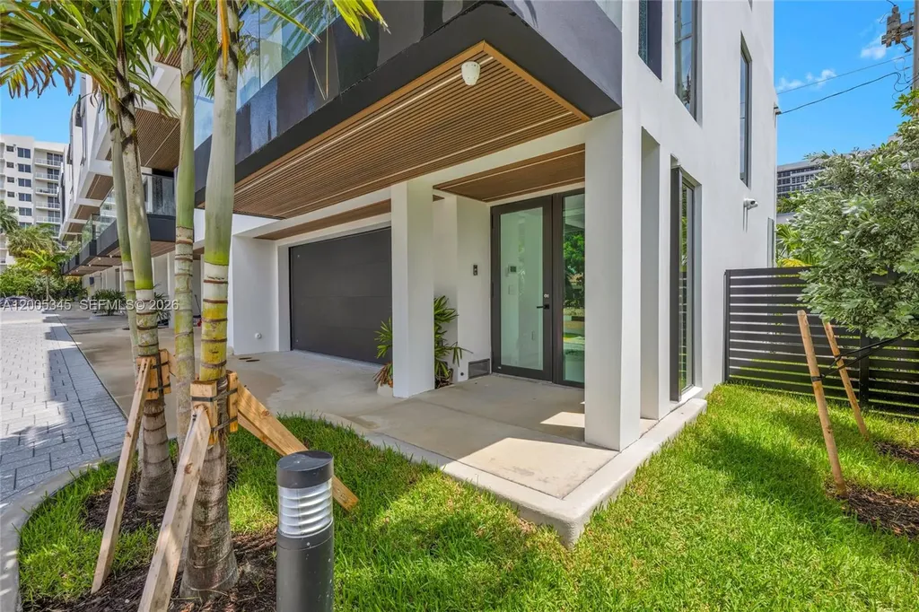 3222 NE 7th Street Pompano Beach FL 33062