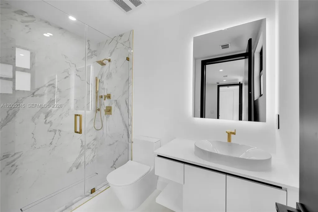 3222 NE 7th Street Pompano Beach FL 33062
