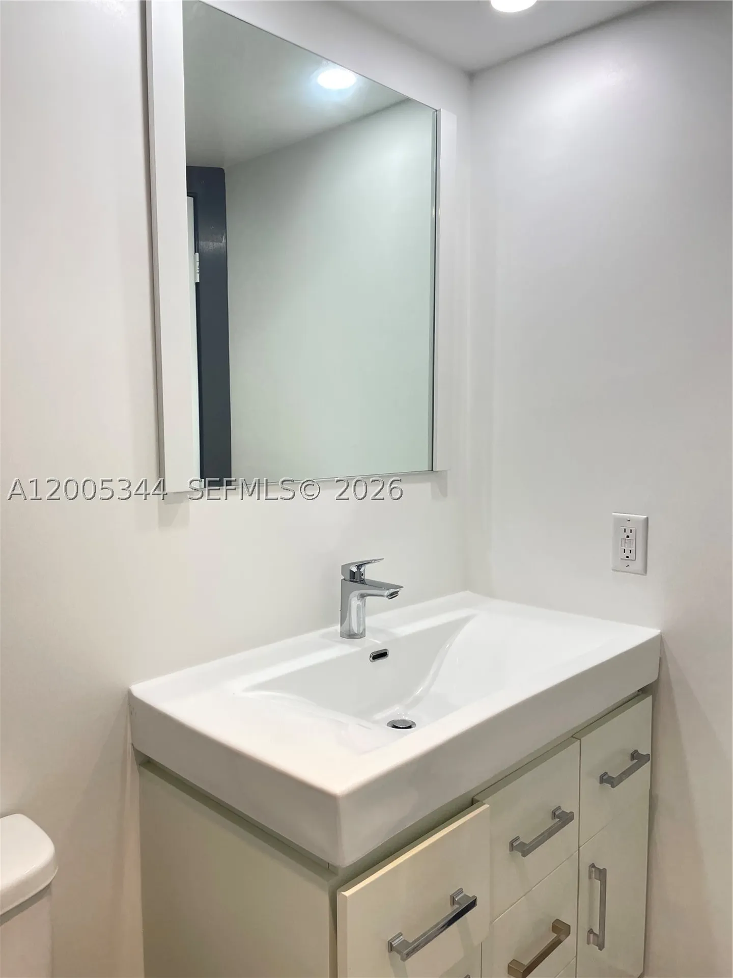 660 Tennis Club Drive Fort Lauderdale FL 33311