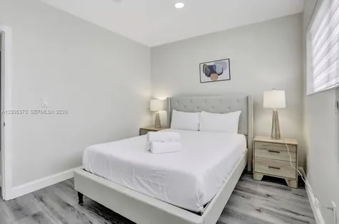 10002 E Bay Harbor Drive Bay Harbor Islands FL 33154