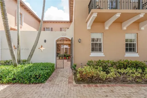 623 SW 146th Terrace Pembroke Pines FL 33027