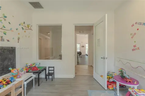 623 SW 146th Terrace Pembroke Pines FL 33027