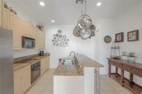 623 SW 146th Terrace Pembroke Pines FL 33027