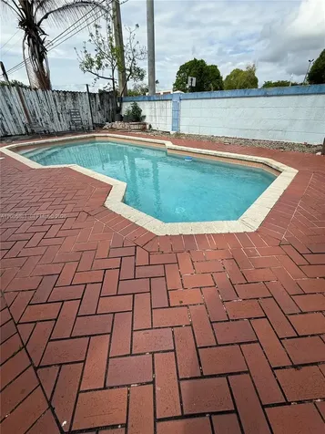 1020 SW 81st Terrace North Lauderdale FL 33068