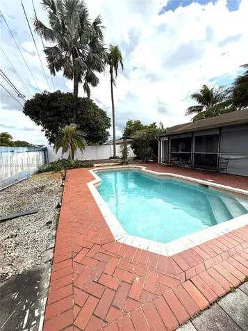 1020 SW 81st Terrace North Lauderdale FL 33068