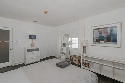 1005 9th Street Miami Beach FL 33139