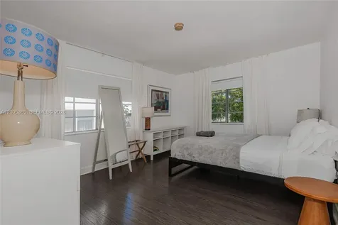 1005 9th Street Miami Beach FL 33139