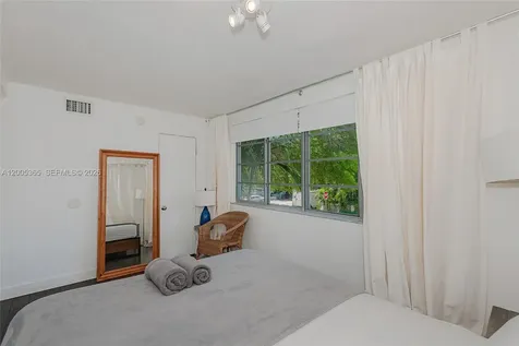 1005 9th Street Miami Beach FL 33139