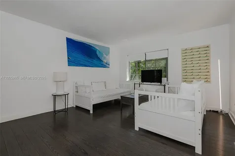 1005 9th Street Miami Beach FL 33139