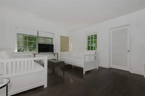 1005 9th Street Miami Beach FL 33139