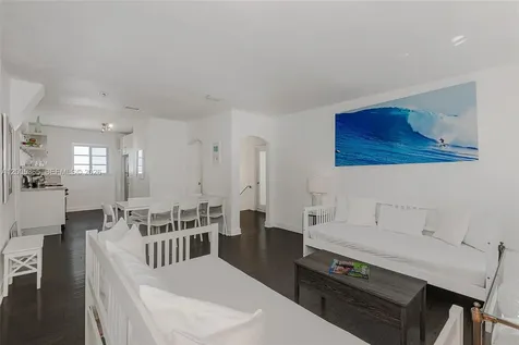 1005 9th Street Miami Beach FL 33139