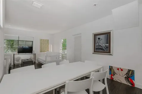 1005 9th Street Miami Beach FL 33139
