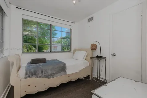 1005 9th Street Miami Beach FL 33139