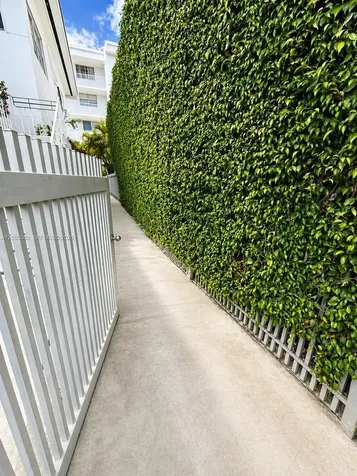 1005 9th Street Miami Beach FL 33139