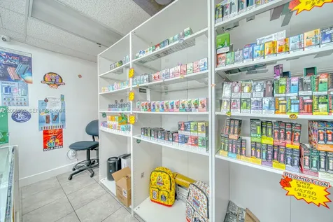 Established Smoke Shop Turnkey Operation Sweetwater FL 33174