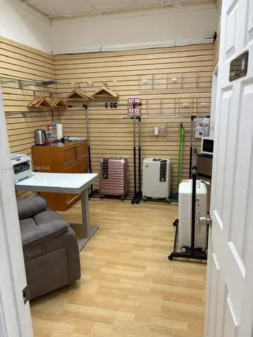 Established Smoke Shop Turnkey Operation Sweetwater FL 33174