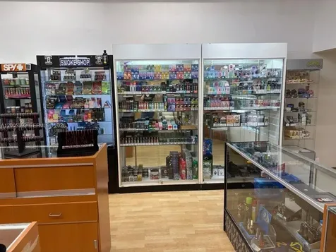 Established Smoke Shop Turnkey Operation Sweetwater FL 33174
