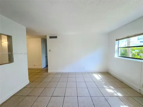 4061 N Dixie Highway Oakland Park FL 33334